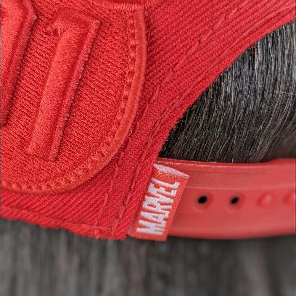 Marvel Deadpool Red Embroidered Icons Snapback Hat - Picture 7 of 14